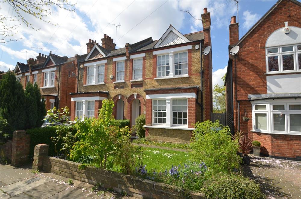 Birkbeck Road, Mill Hill